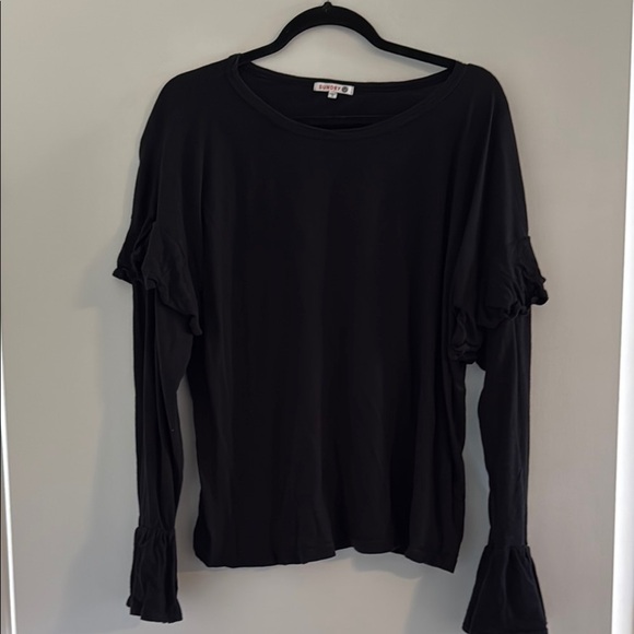 Sundry Tops - Sundry Women's Black Ruffled Long Sleeve Top Size 4/XL